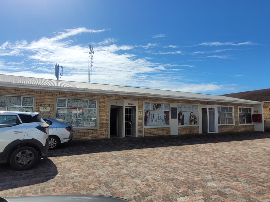 Commercial Property for Sale in Wavecrest Eastern Cape